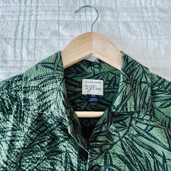J Crew Short Sleeve Shirt XS - Picture 3 of 3